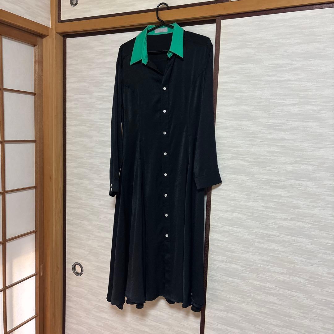 ha|za|ma ボタン付きシャツワンピース 黒と緑