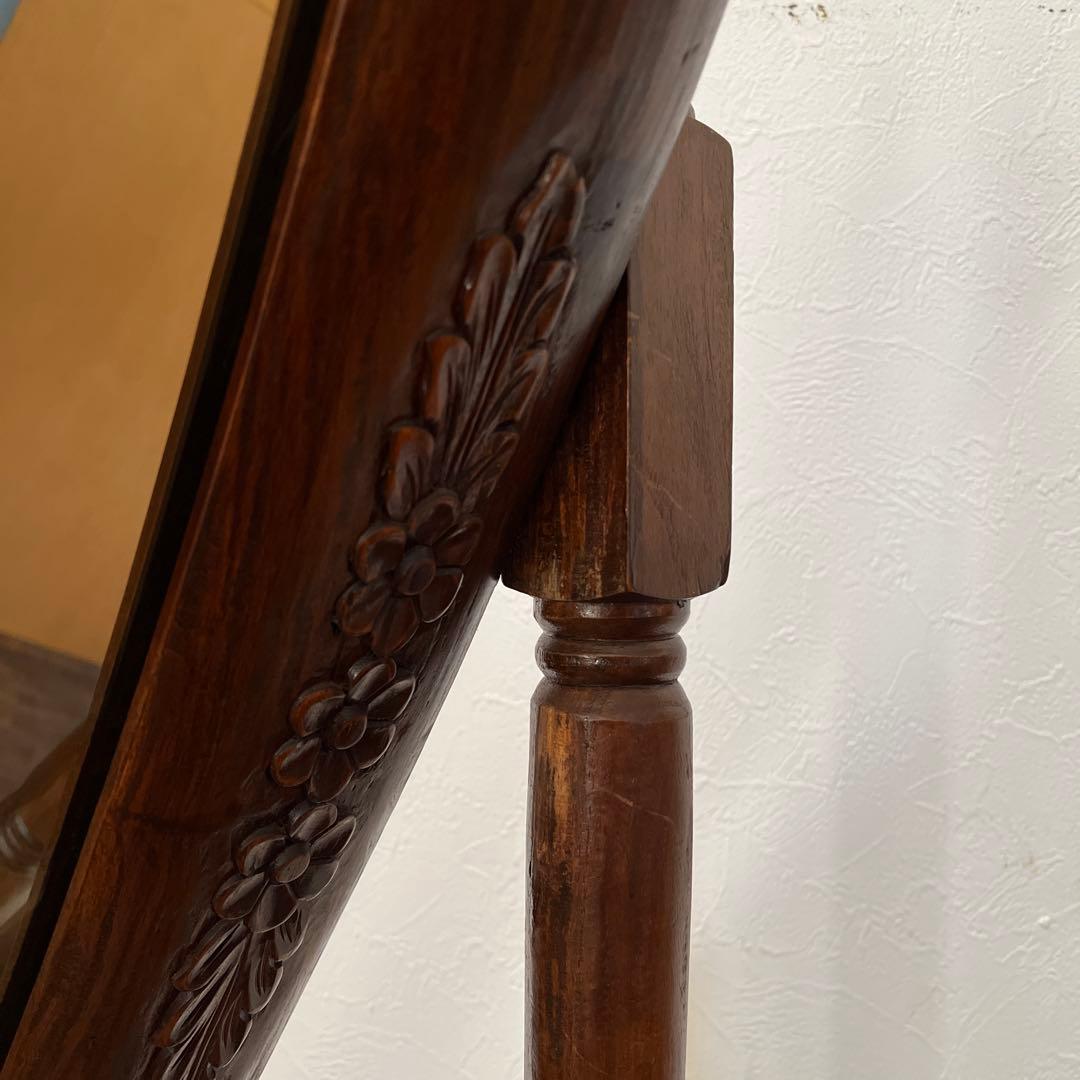 k148r121 重厚感あるオランダ民芸のスタンドミラー 花の彫刻が施された逸品