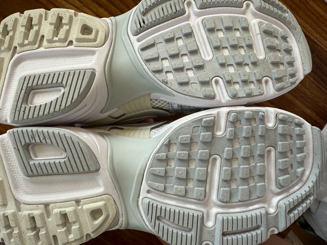 ナイキ V2K ラン　23.5cm ホワイト　シルバー