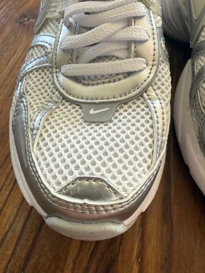 ナイキ V2K ラン　23.5cm ホワイト　シルバー