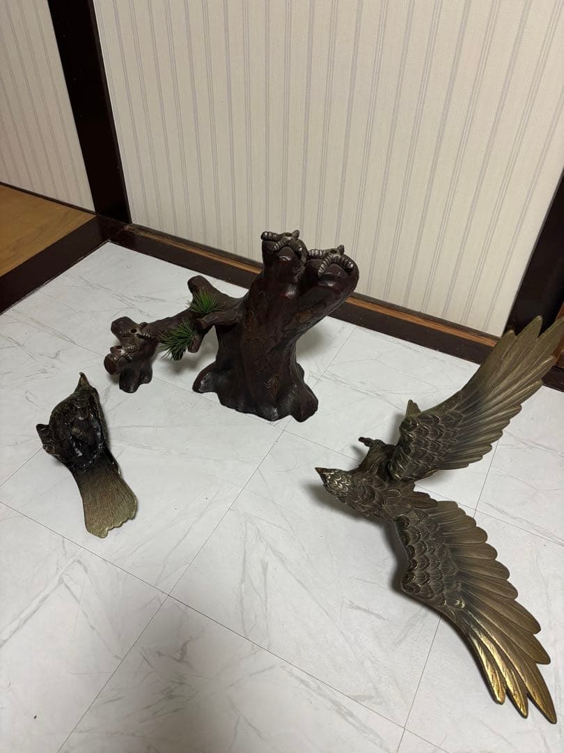 双鷹　双鷲　鉄製　置物 秀峰作