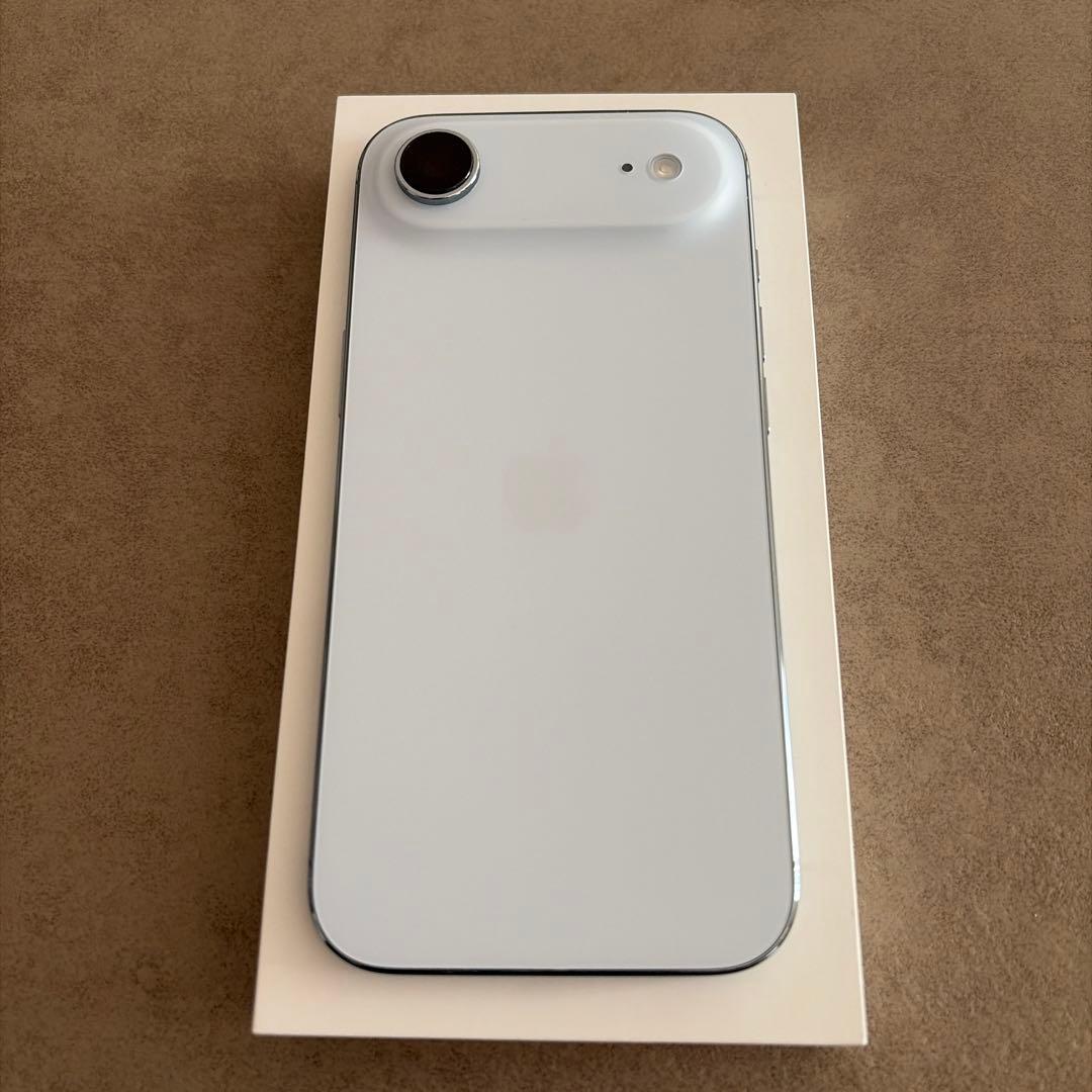 iPhone Air 256GB スカイブルー