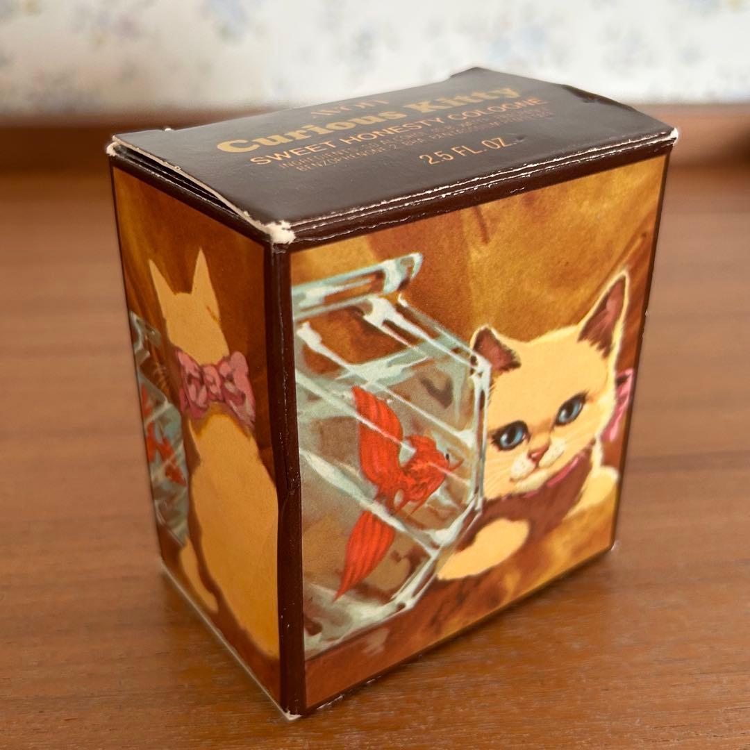 エイボン 金魚鉢をのぞく猫 香水瓶