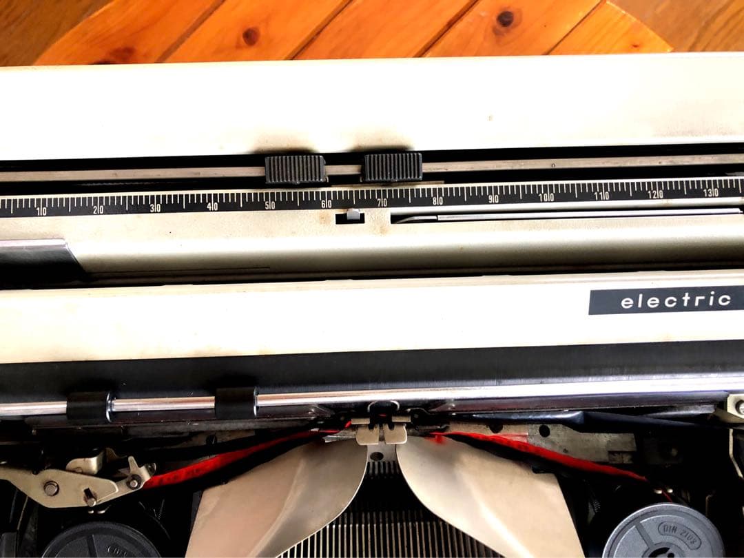 TRIUMPH タイプライター　レトロ　クラッシック　イギリス　英国