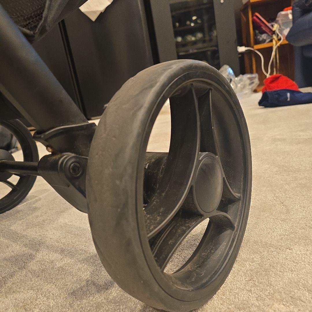 Joie（ジョイー）の2人乗りベビーカー