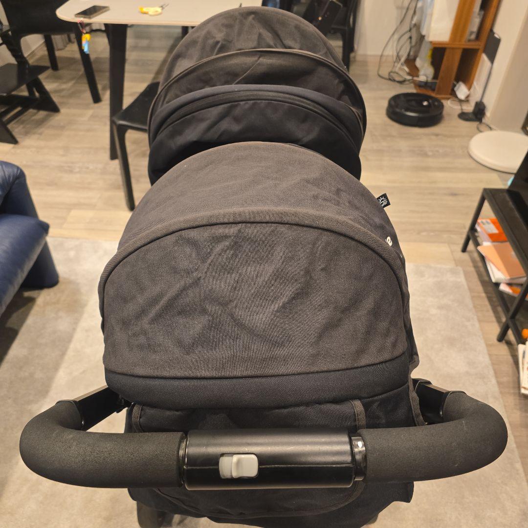 Joie（ジョイー）の2人乗りベビーカー