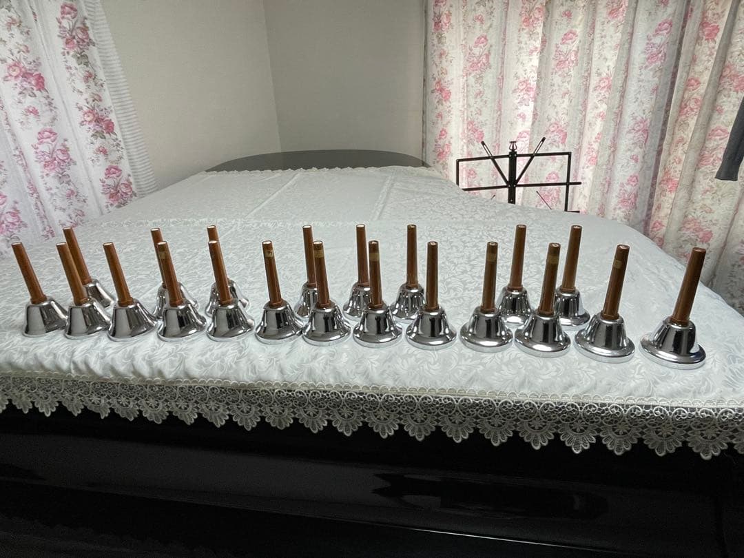 内田洋行　ハンドベル　ミュージックベル　20音　クリスマス　コンサート