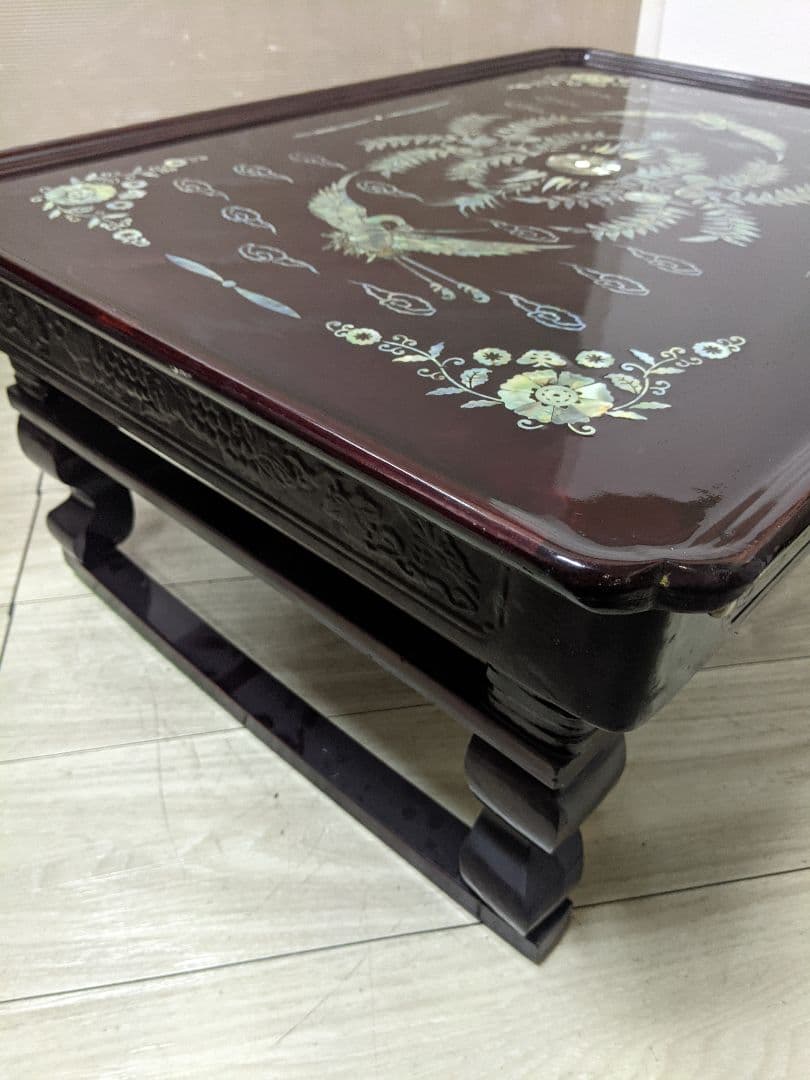 李朝螺鈿食事台　時代物　折畳式