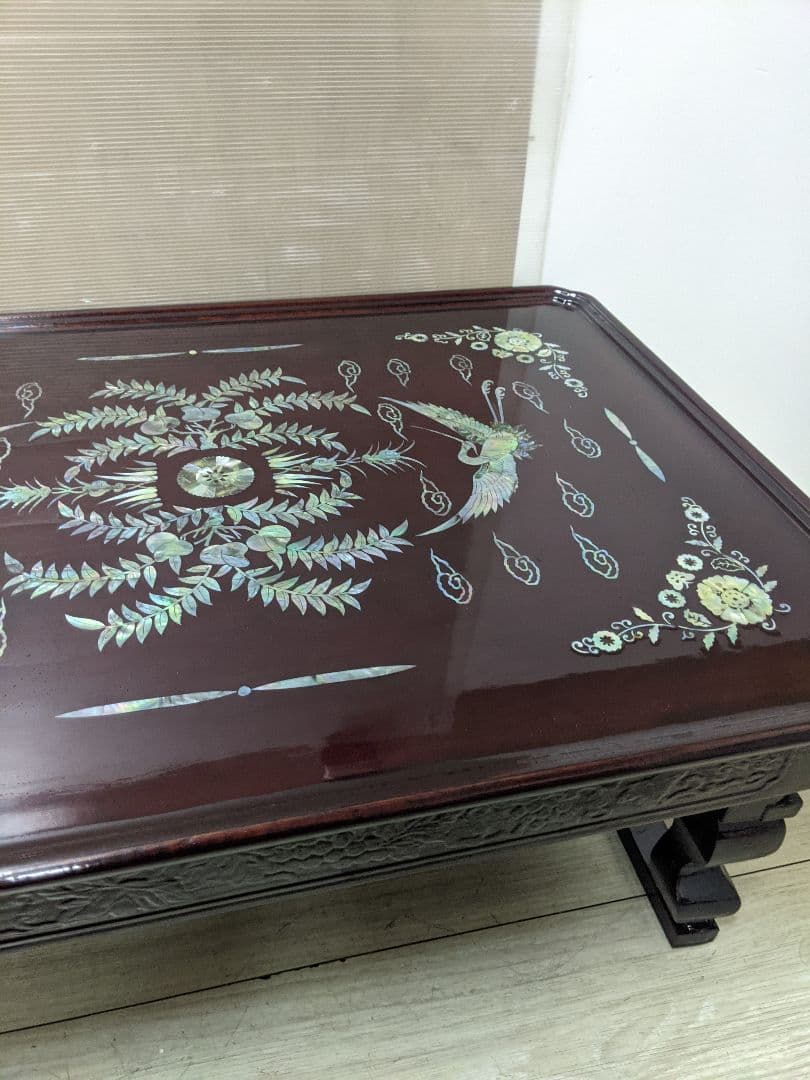 李朝螺鈿食事台　時代物　折畳式