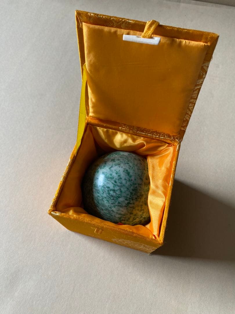 河南翡翠　丸玉　天然石