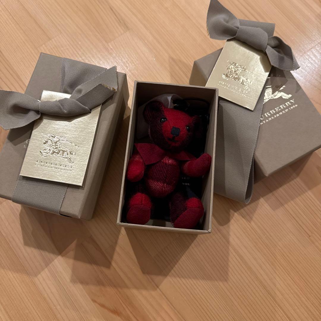 未使用新品正規品　Burberry可動テディベア（レッド）キーホルダー
