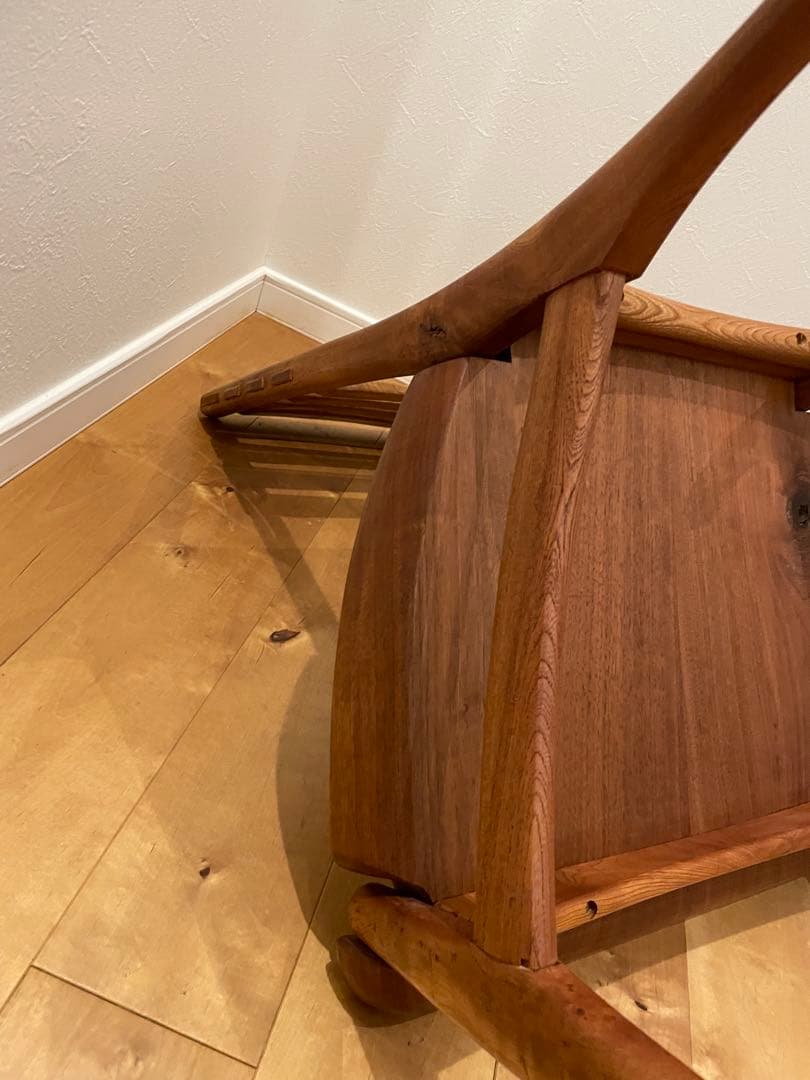 木製　モダンチェア