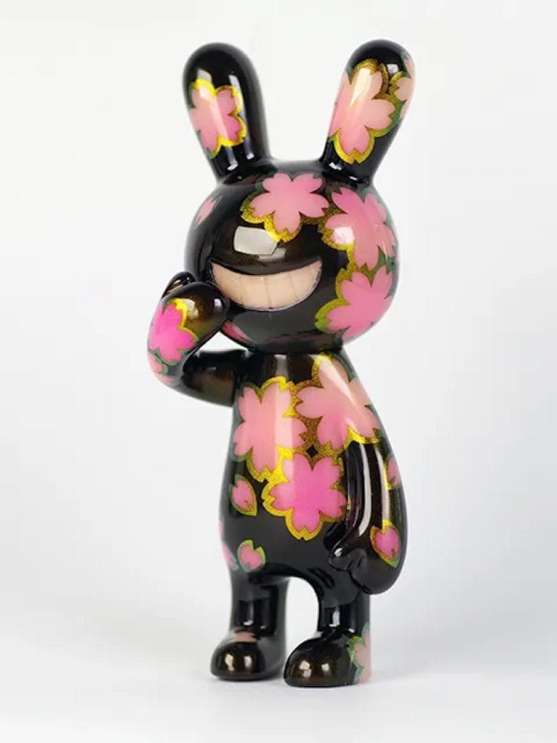 新品 赤蓄光　BLACK RABBiT 立ちver 夜桜　ブラックラビット