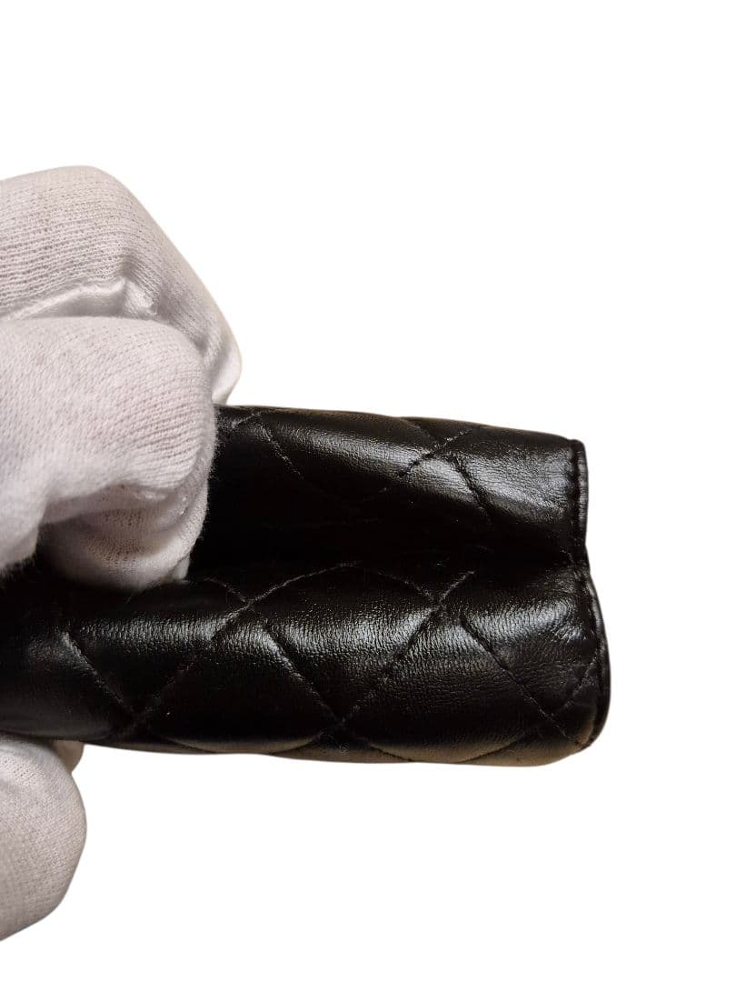 CHANEL　シャネル　マトラッセ　シルバー金具　三つ折り財布