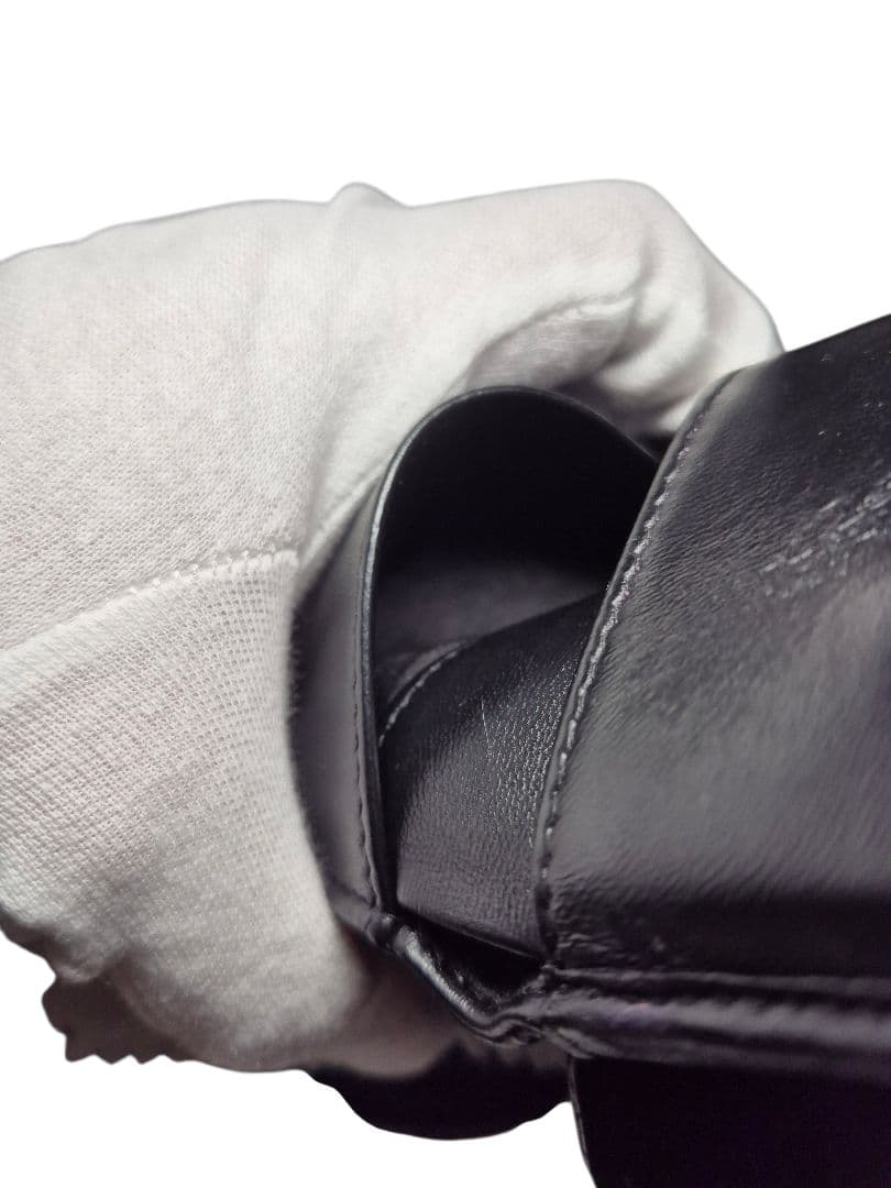 CHANEL　シャネル　マトラッセ　シルバー金具　三つ折り財布