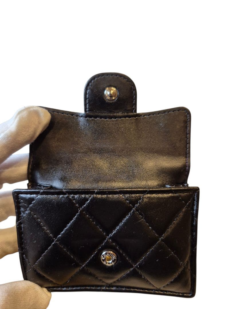 CHANEL　シャネル　マトラッセ　シルバー金具　三つ折り財布