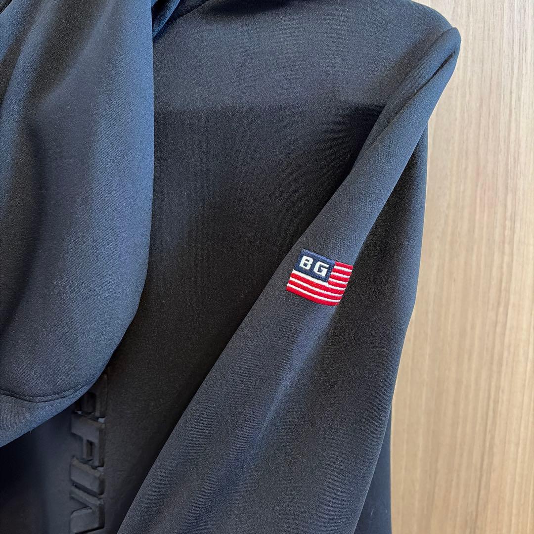 ブリーフィングゴルフ　黒　パーカー