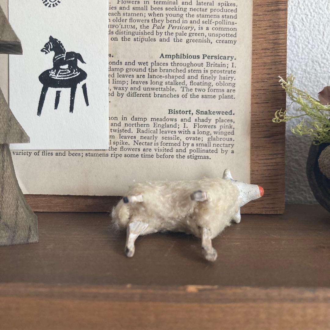 【希少】ドイツアンティーク　儚げな羊さん　B