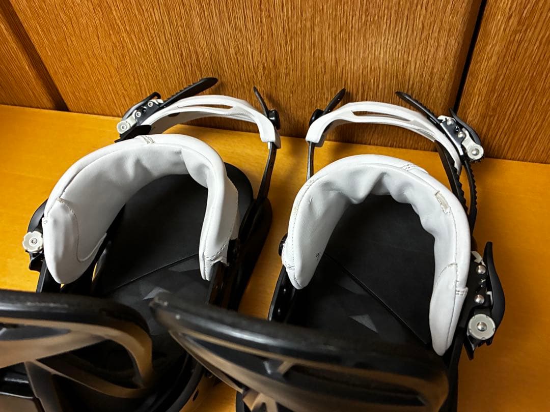 バートンBURTONバインディング【シチズン（レディースSサイズ）白×黒】キッズ