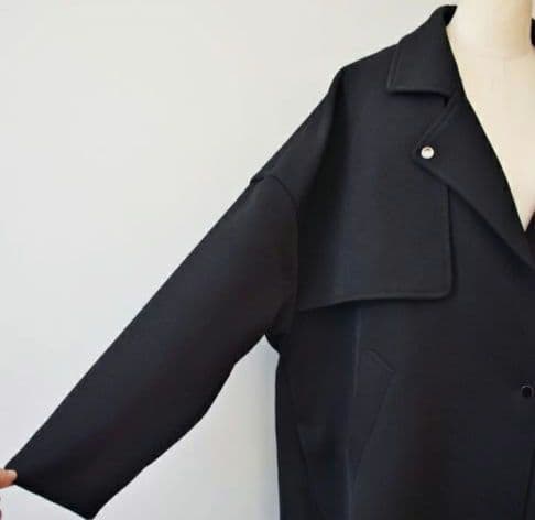 パシオーネ　ブラック　サイズ38　WARM素材 トレンチコート