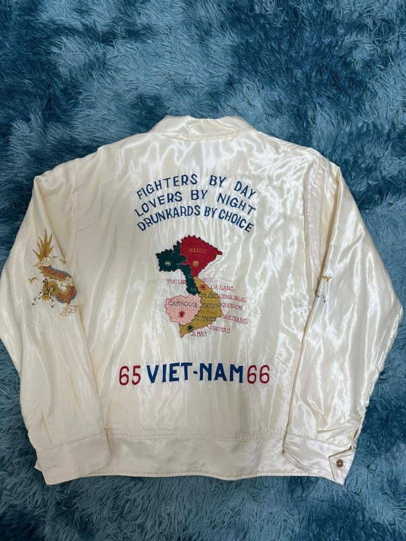 美品 テーラー東洋 ベトジャン リバーシブル Ｍサイズ 美品 虎 刺繍