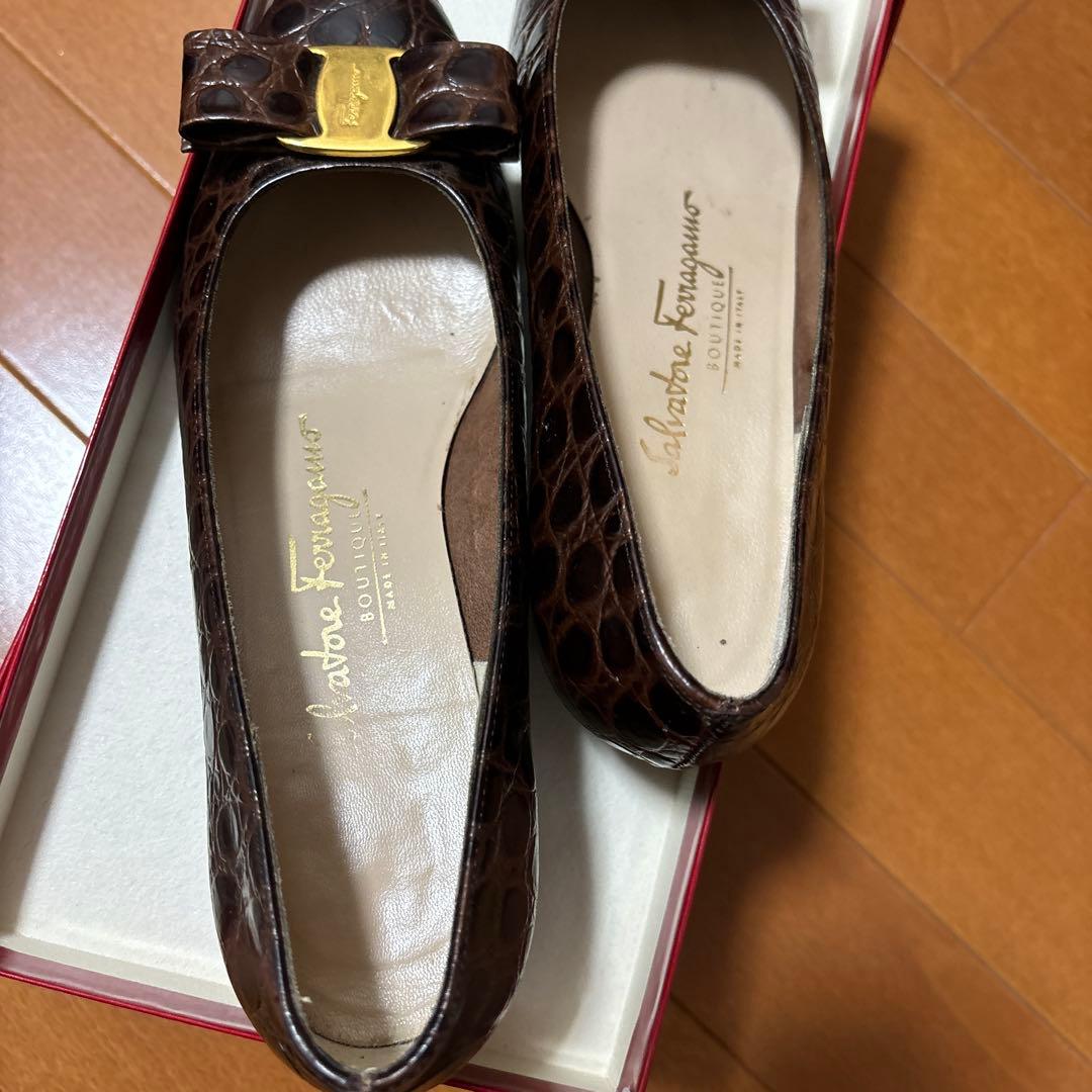 Salvatore Ferragamo リボンシューズ