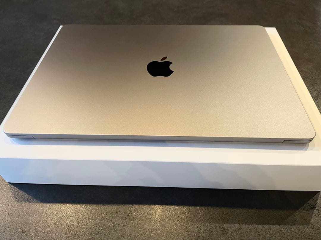 【美品】MacBook Air 15インチ M2 16GB 512GB