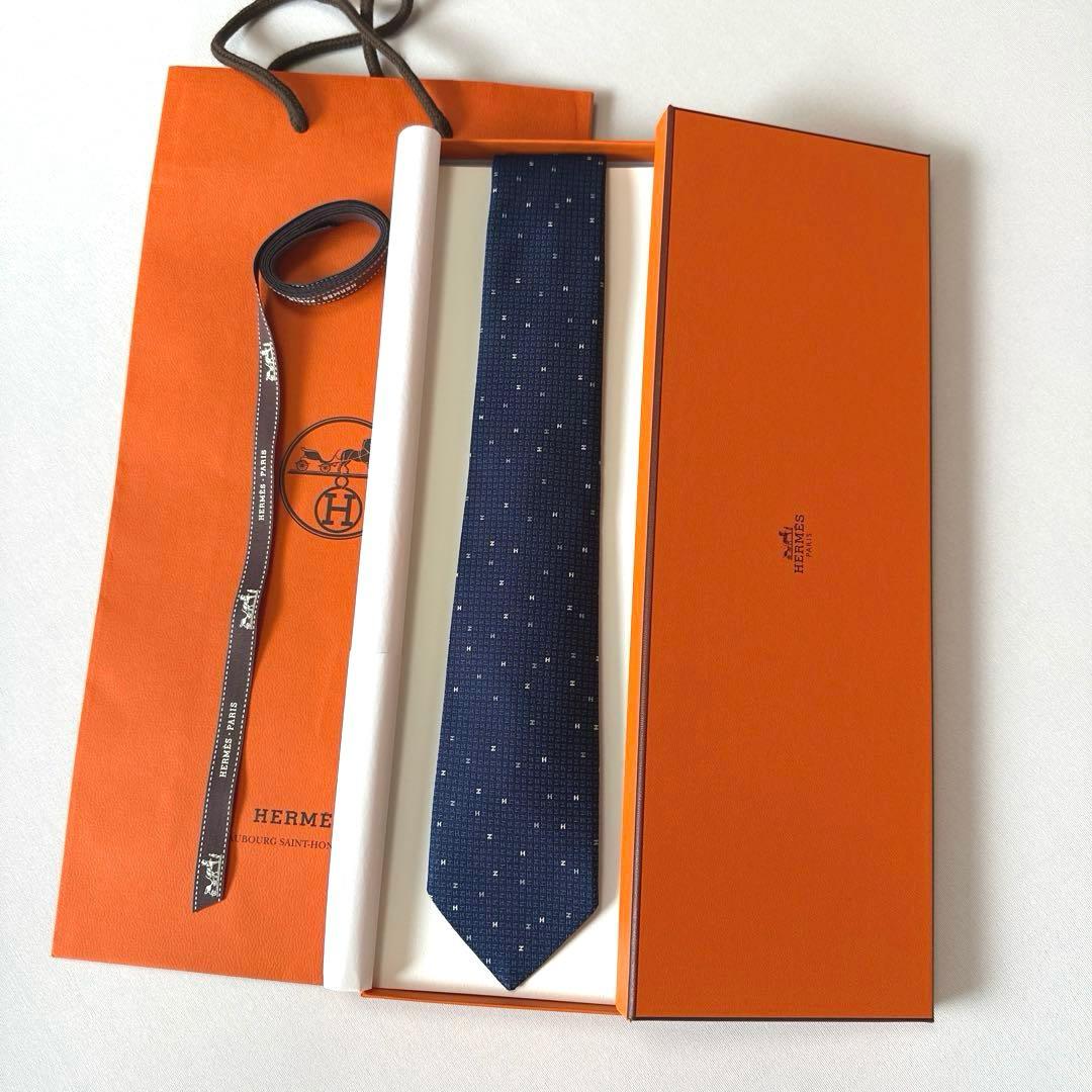じゅりです。　　エルメス ネクタイ 《アーケードH》新品 未使用