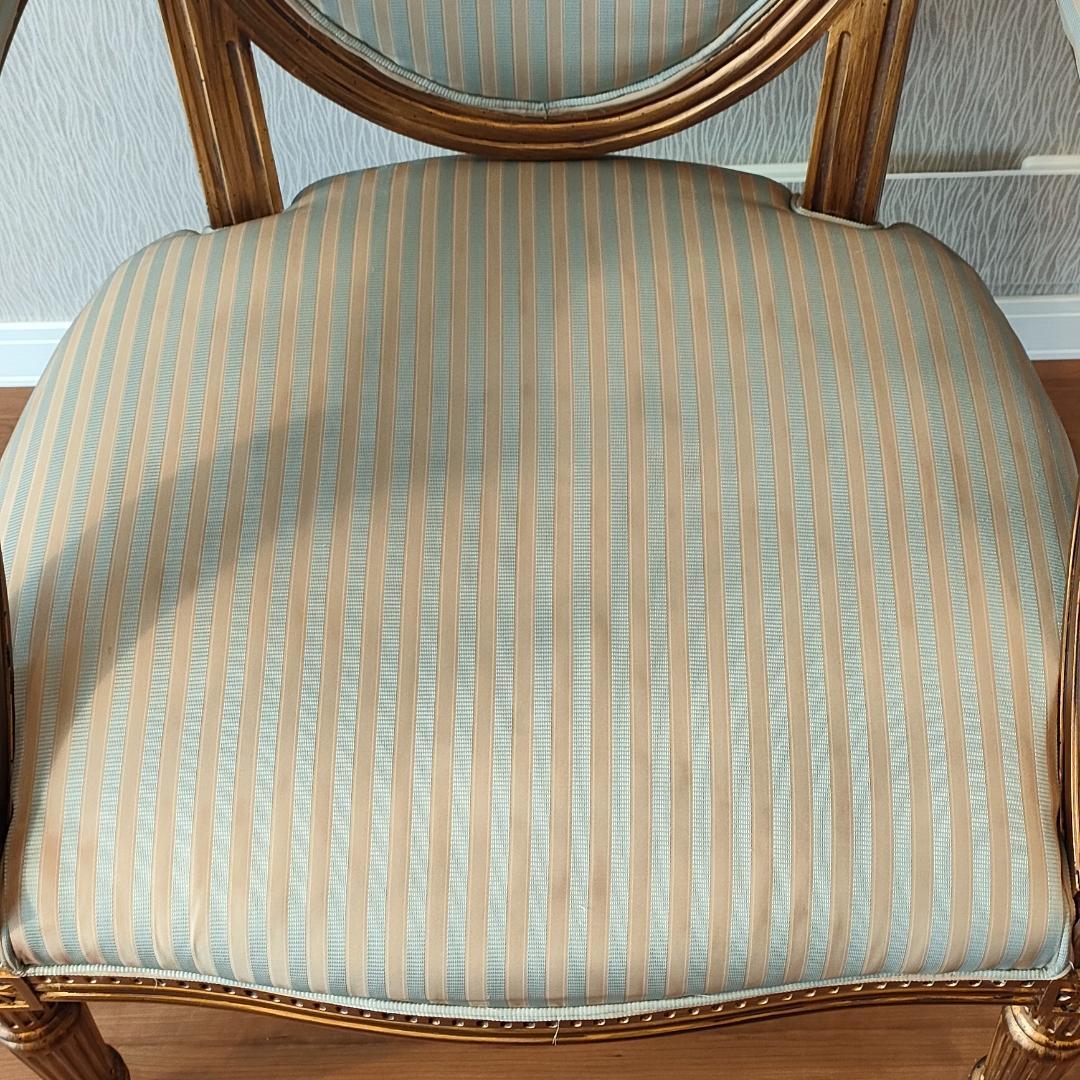 アンティーク　アームチェア　シャビーシック　リビングチェア②