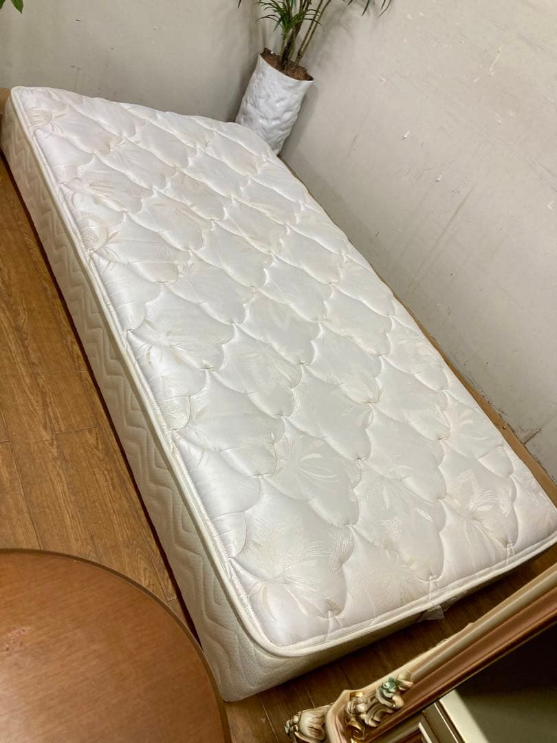 管162☆IDC☆大塚家具☆キングスダウン☆ロイヤルセレニティⅡ☆シングルマット