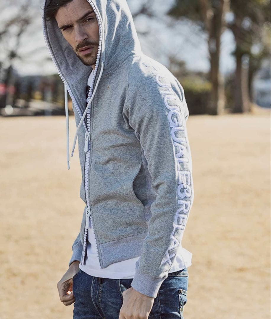 1PIU1UGUALE3 RELAX ウノピュウ ビッグファスナー パーカー