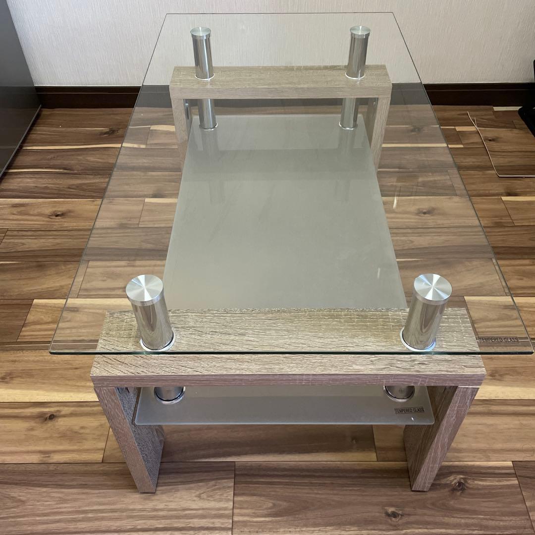 ガラス天板のセンターテーブル