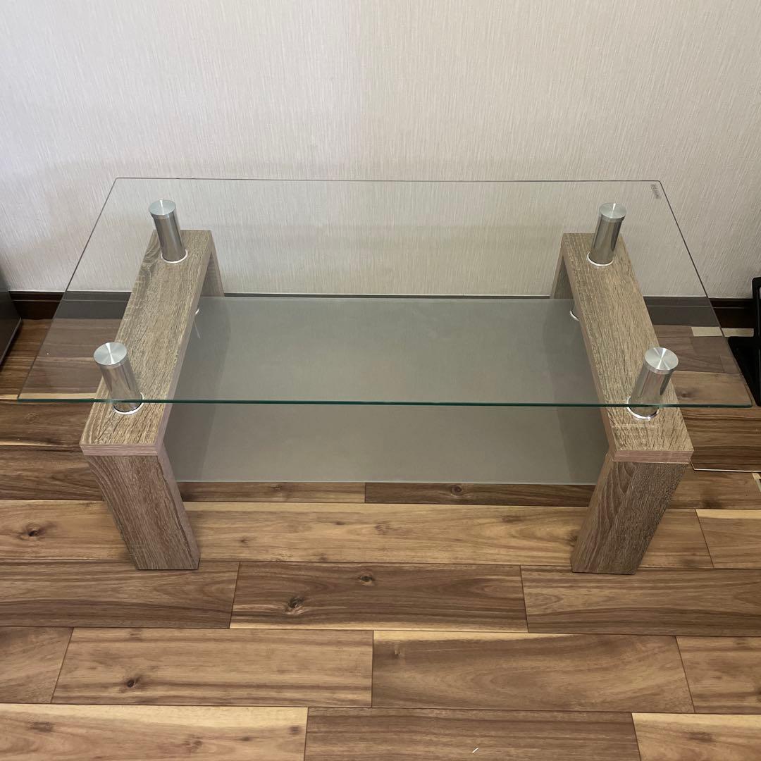 ガラス天板のセンターテーブル