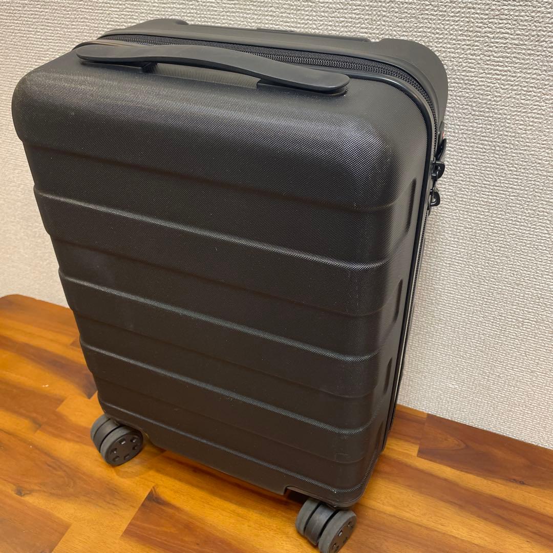 無印良品　キャリーケースＳTSAロック付き