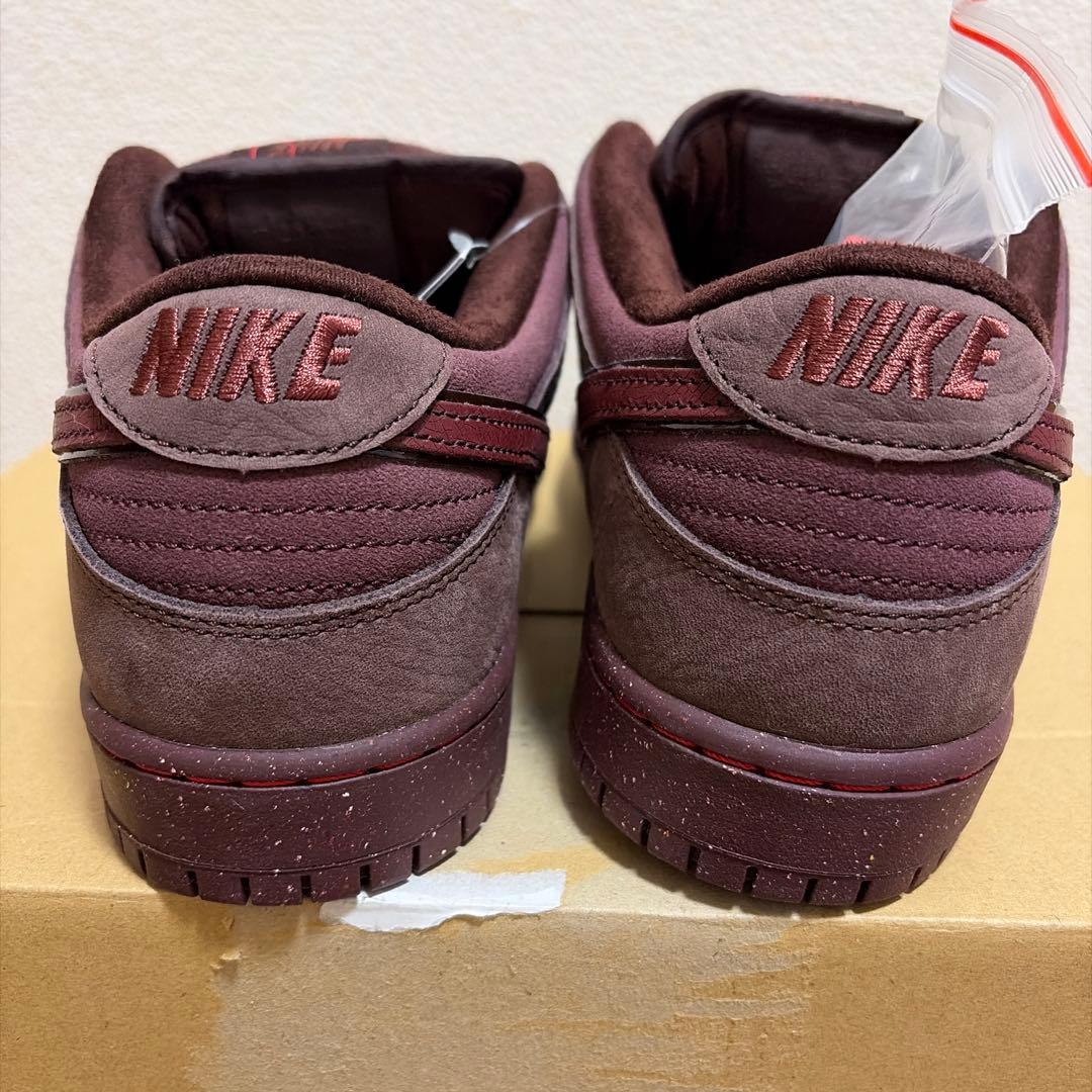 靴 NIKE SB DunkLow Pro PRM City of Love27.5