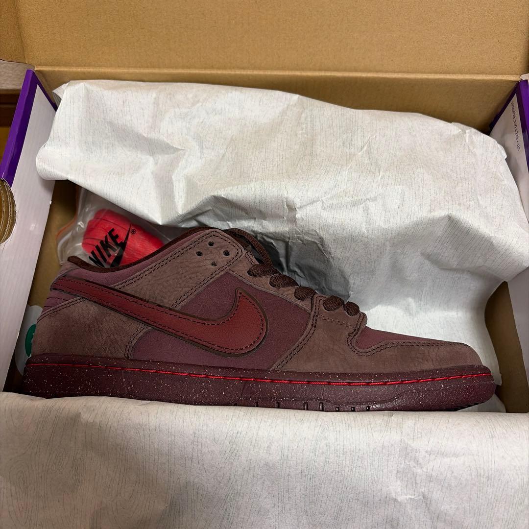 靴 NIKE SB DunkLow Pro PRM City of Love27.5