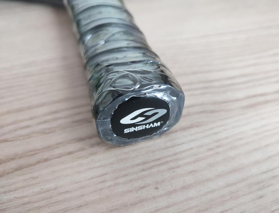 ピックルボール パドル SINSHAM カーボンファイバー エッジレス 赤い