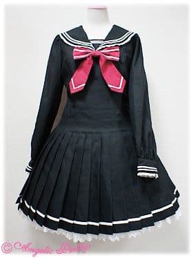 Angelic Pretty　セーラー襟の黒ワンピース