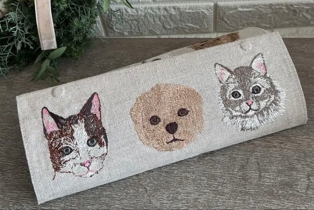 コーラル&タスク　Coral&Task 刺繍ティッシュボックス