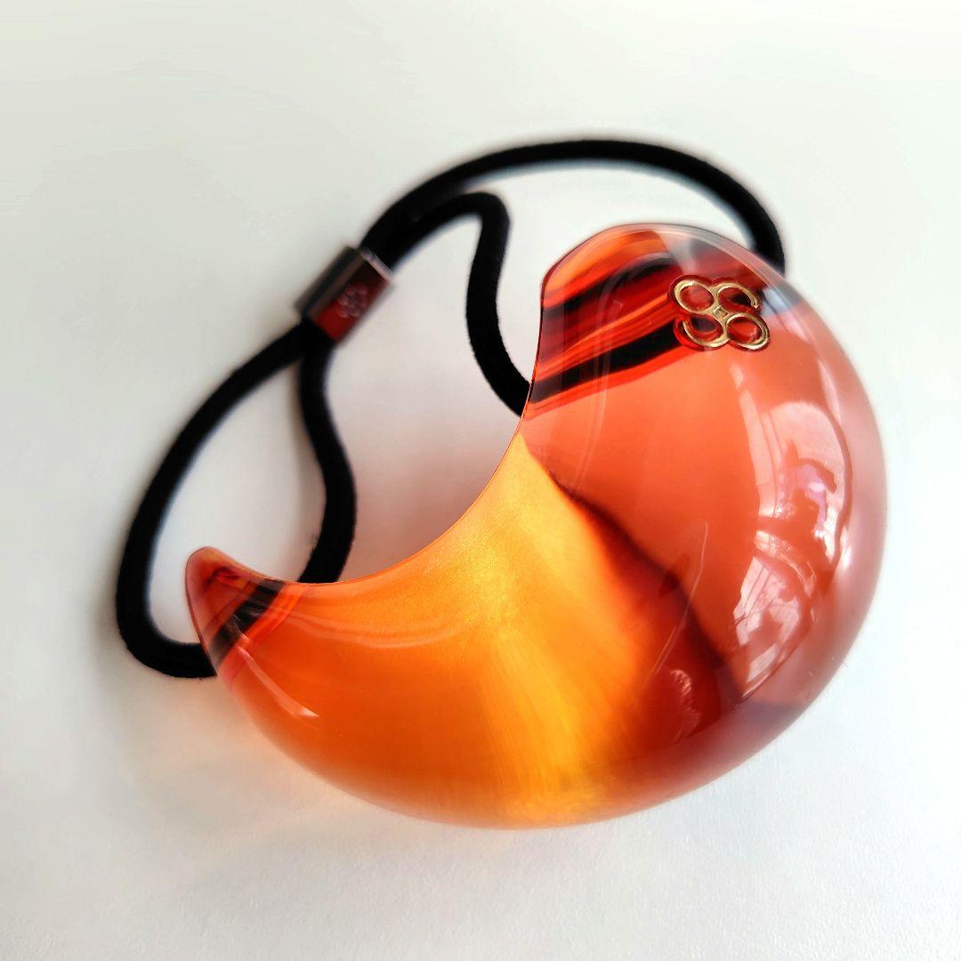 アクリリック ラージ ティアドロップポニー ウィズ アイコン