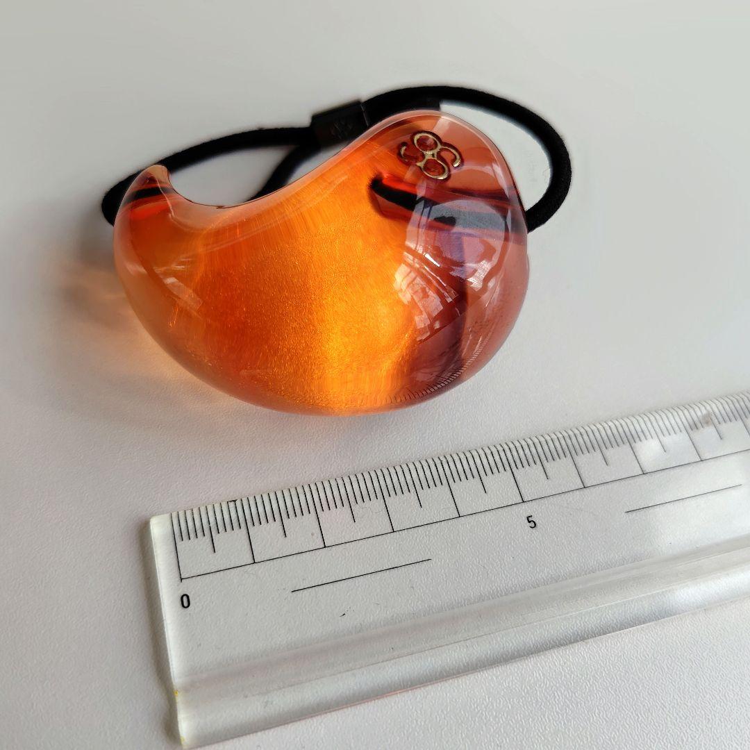 アクリリック ラージ ティアドロップポニー ウィズ アイコン