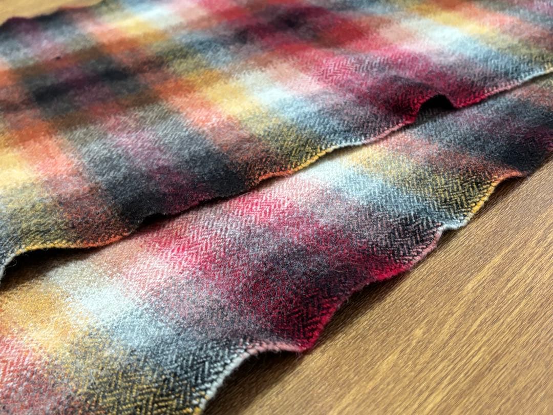 vivian westwood 赤チェック　マフラー