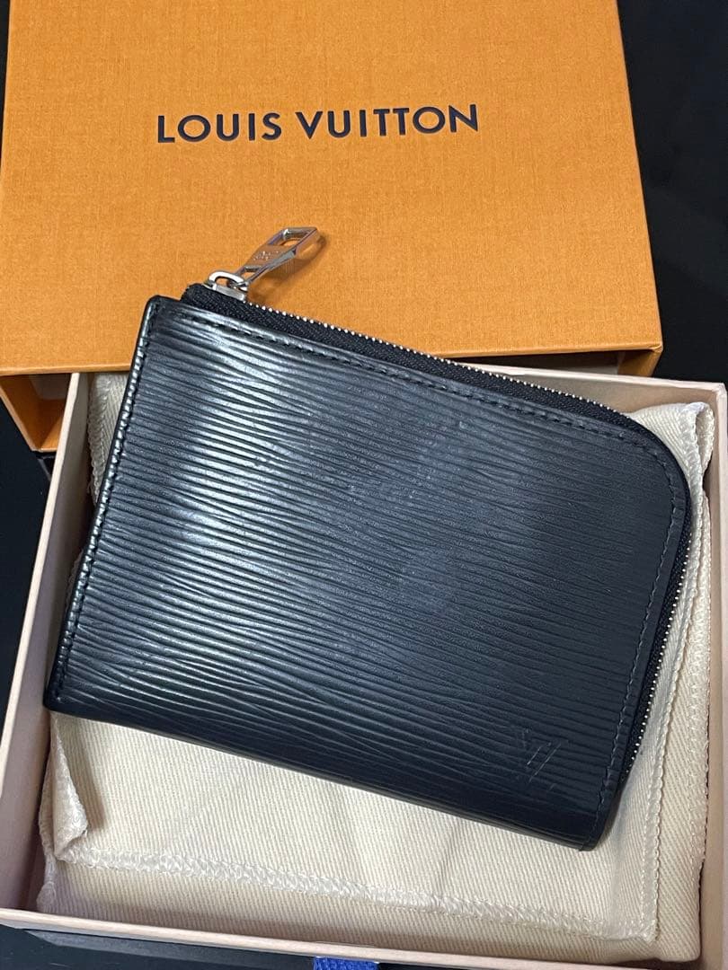 ルイヴィトン　エピ コンパクトウォレット L字ファスナー カードケース