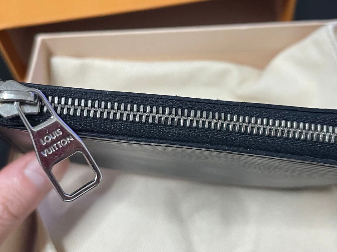ルイヴィトン　エピ コンパクトウォレット L字ファスナー カードケース