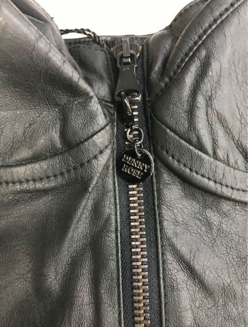 デニーローズ フェイクレザー ビスチェ 黒