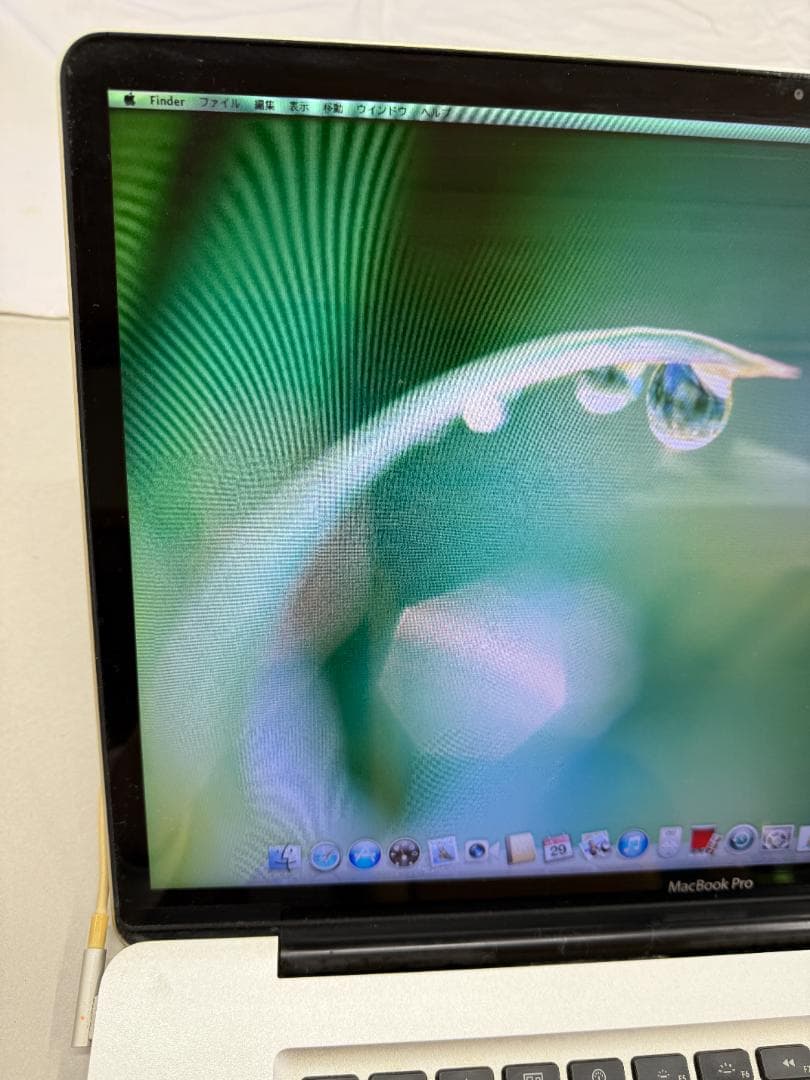 MacBook Pro 17インチ　DVDドライブ、ハードディスク無し　中古品