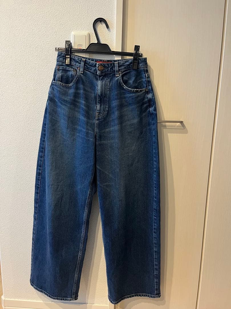 レッドカード　カーブデニム　サイズ25