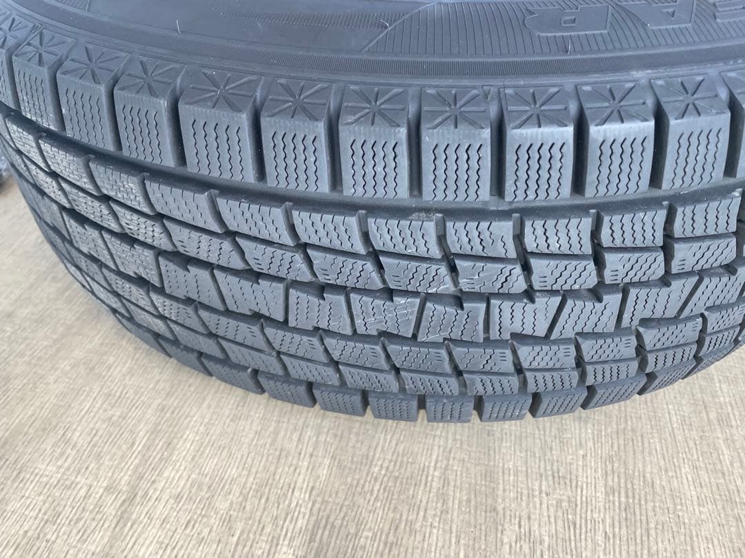 225/60R17スタッドレスタイヤホイール4本セット