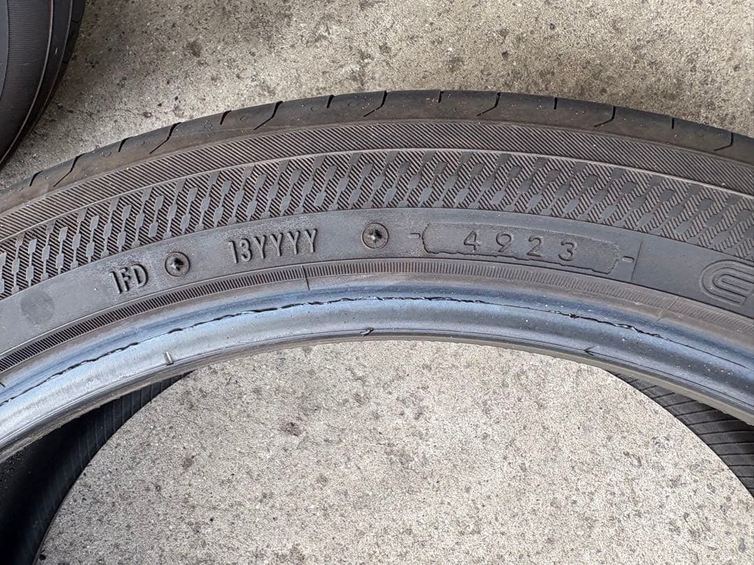 送料無料　225/45R21 ヨコハマ　アドバンデシベル　V553 2本セット