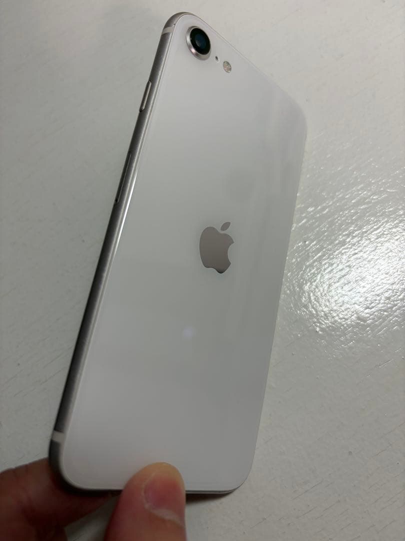 iPhone SE (第3世代) スターライト バッテリー87% 付属品付き